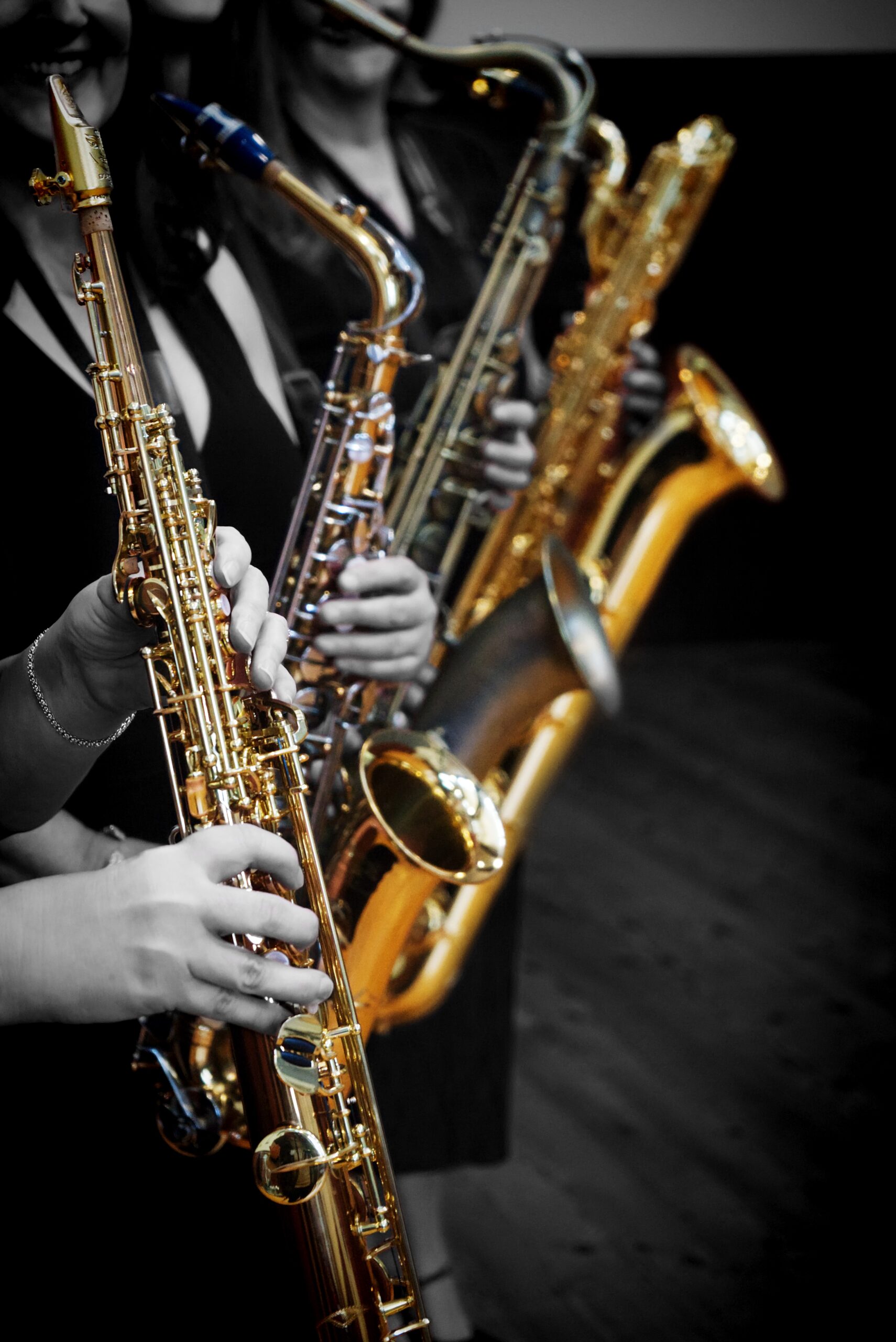 saxes